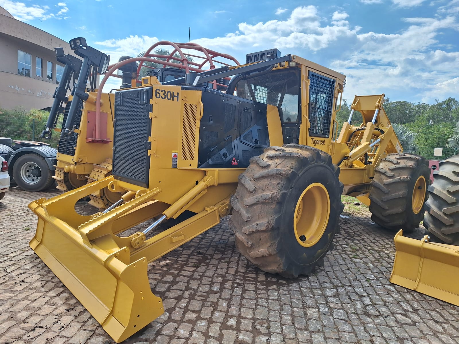 Skidder TigerCat 630H — foto 2
