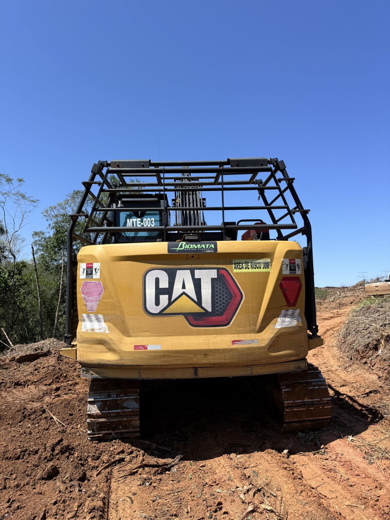 Escavadeira Hidráulica Caterplillar 320 FL — foto 4
