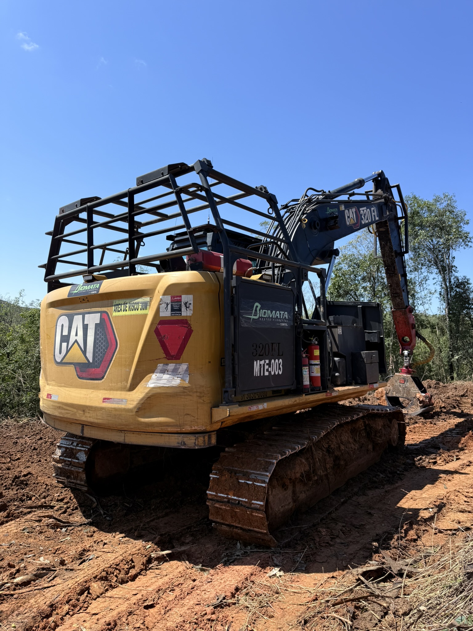 Escavadeira Hidráulica Caterplillar 320 FL — foto 5