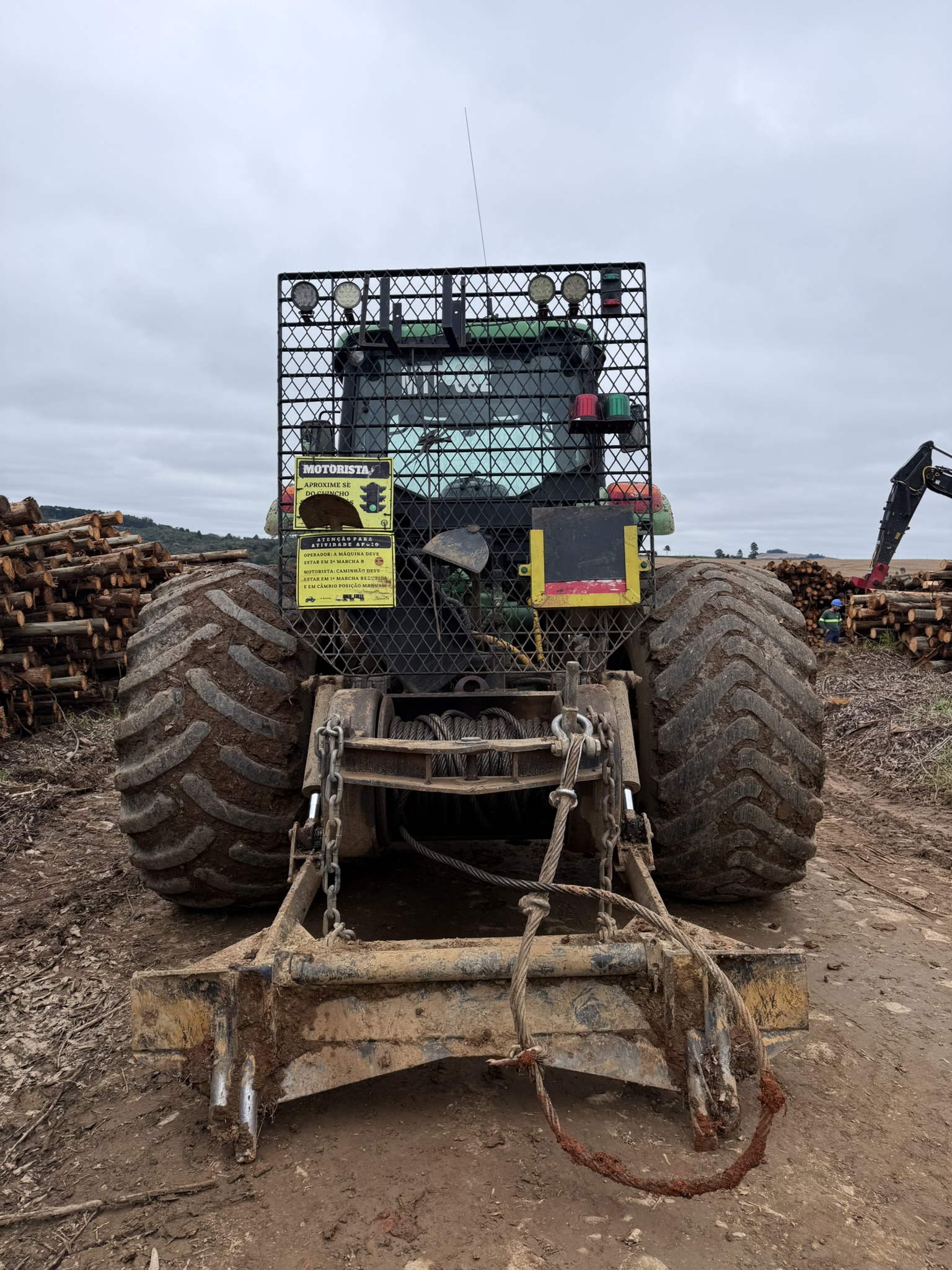 Trator de Pneus John Deere 6210J - 4x4 — foto 6