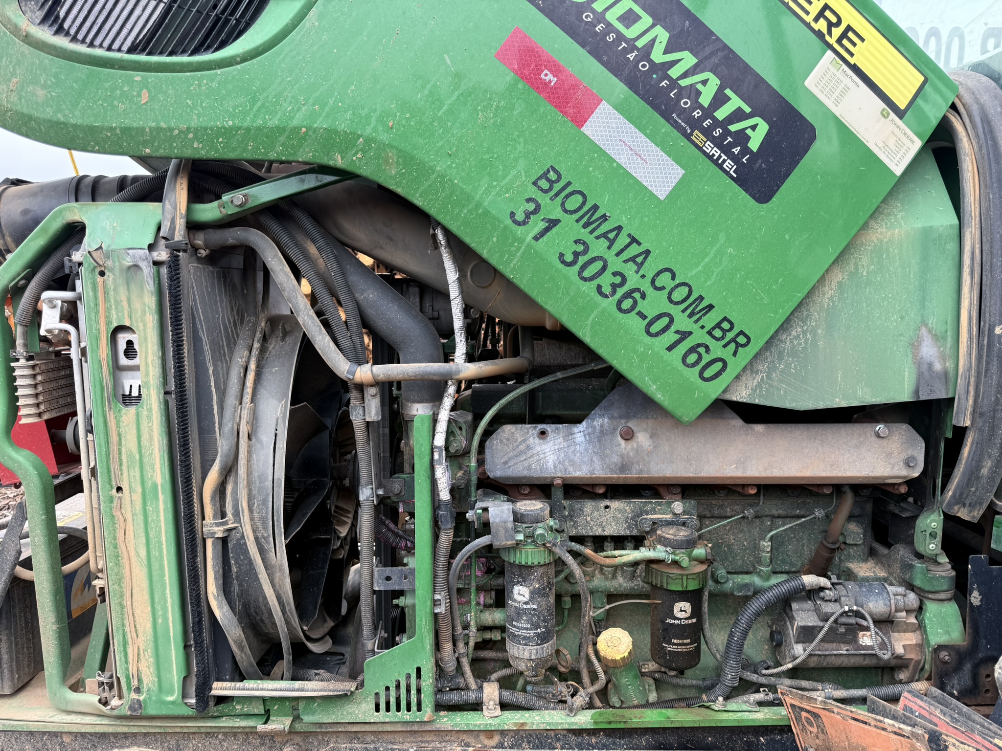 Trator de Pneus John Deere 6210J - 4x4 — foto 13